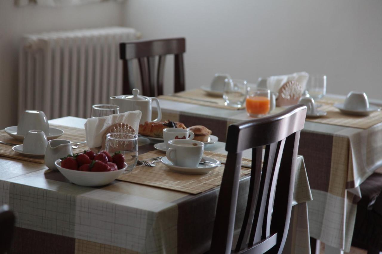 Amelie Bed & Breakfast *